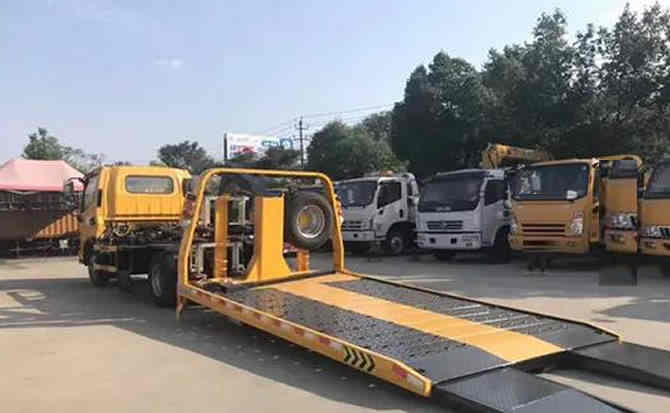 米东区汽车中途维修案例